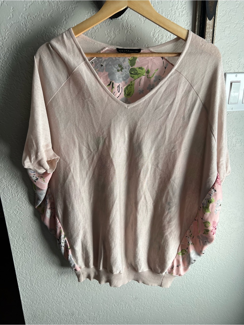 AKIRA Black Label Light Pink V-Neck Sweater with Floral Side Panels